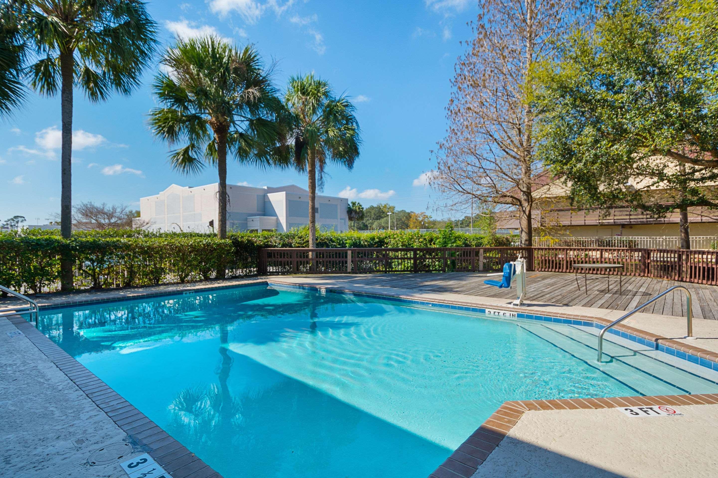 Bay Inn On Busch Tampa Luaran gambar