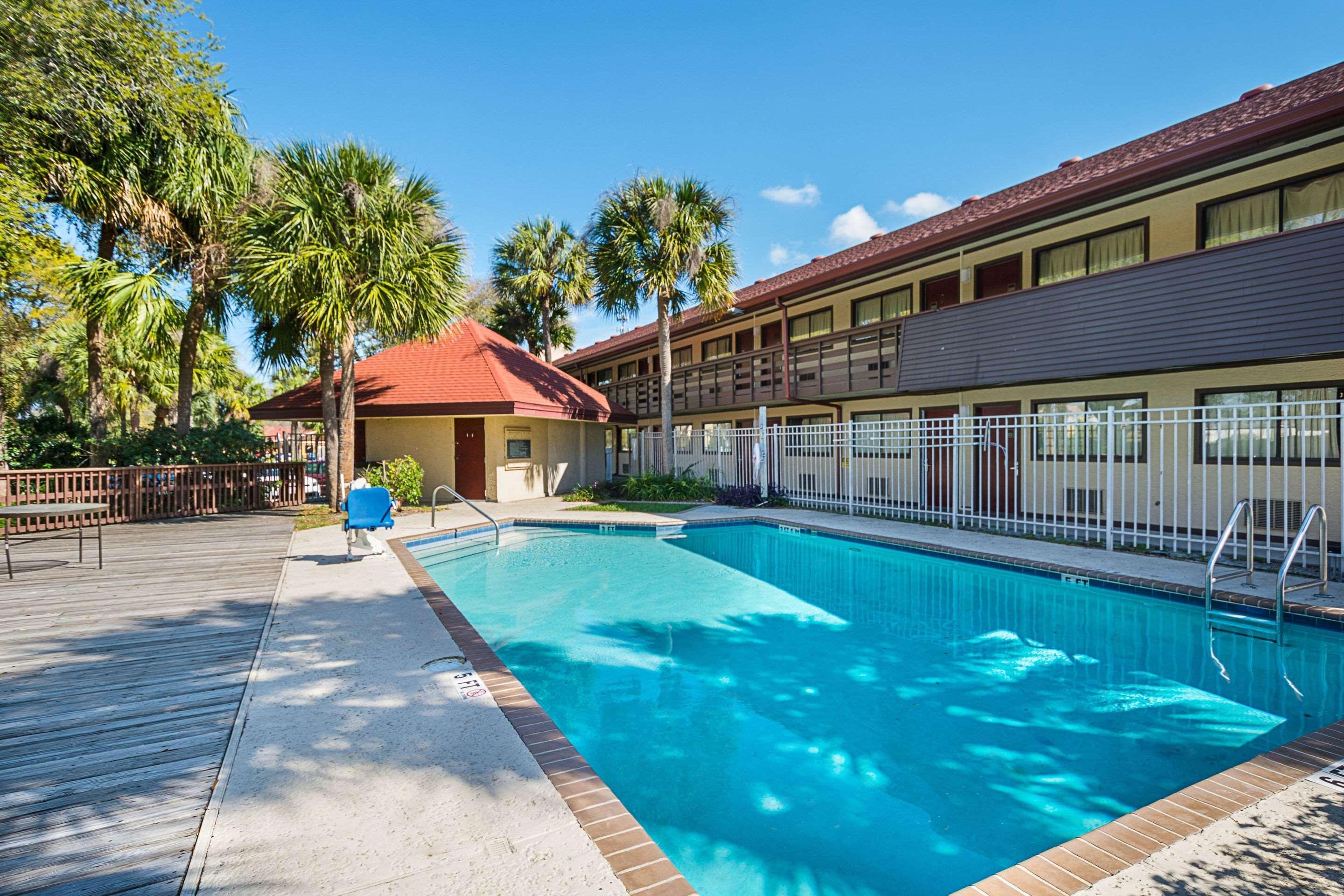 Bay Inn On Busch Tampa Luaran gambar