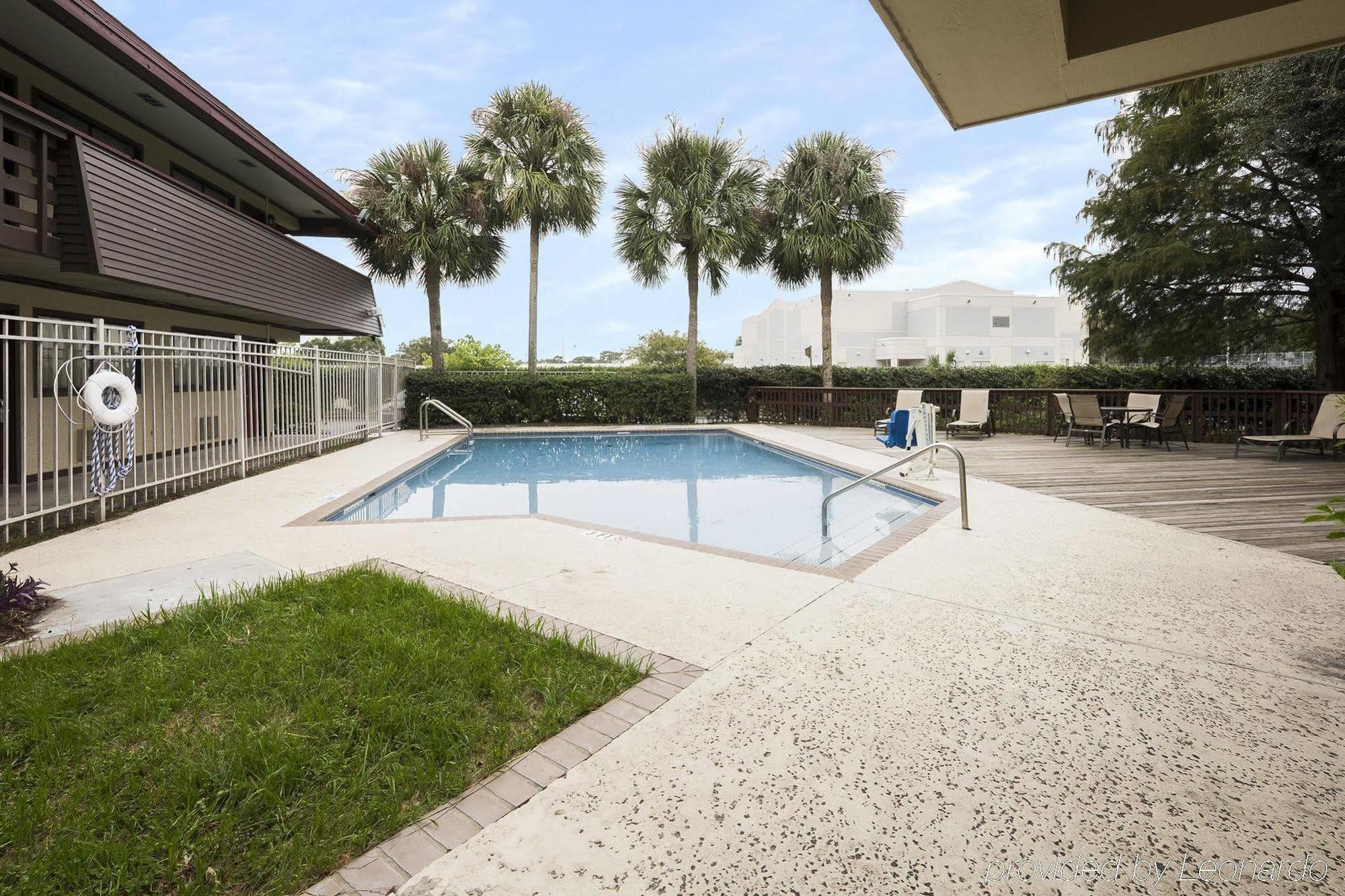 Bay Inn On Busch Tampa Luaran gambar
